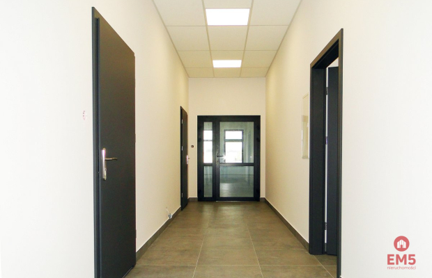 Budynek 1400 m2. Szkoła, fitness, gabinety