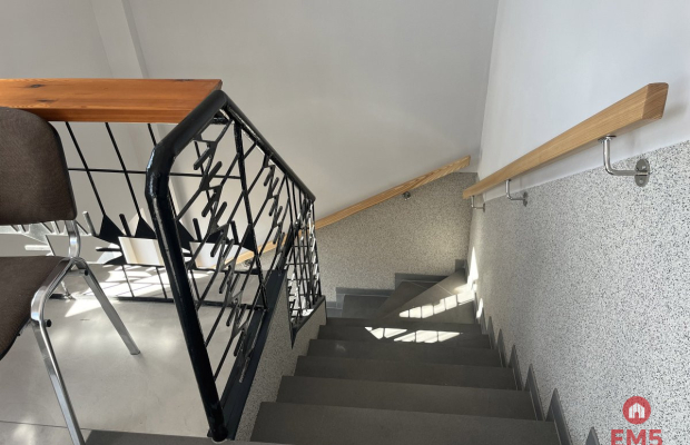 Lokal z placem  przy głównej drodze