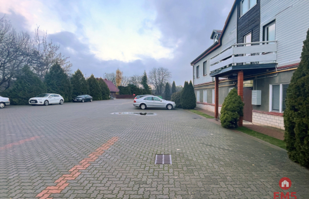 Świetna lokalizacja, duży parking