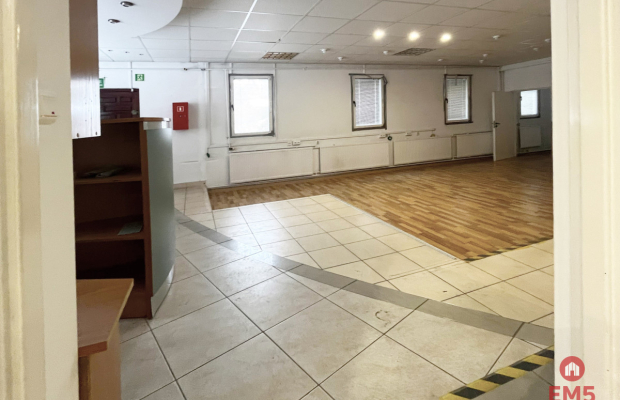 Świetna lokalizacja, duży parking