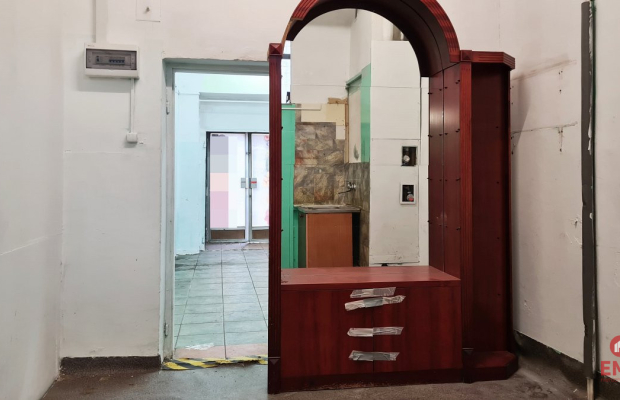 Lokal 28 m2. Parter.