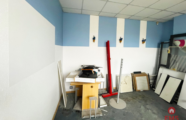 Praktyczny, niewielki lokal użytkowy