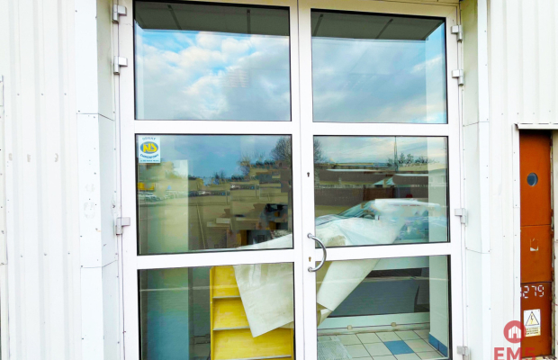 Praktyczny, niewielki lokal użytkowy