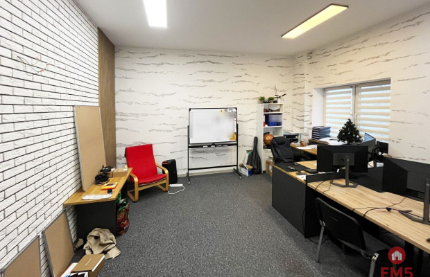 Powierzchnia biurowa 100 m2