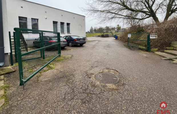 Budynek parterowy 200 m2