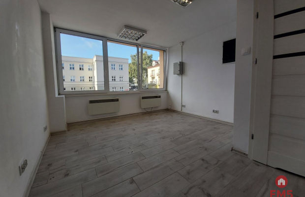 Lokal gastronomiczny w imprezowej części miasta.