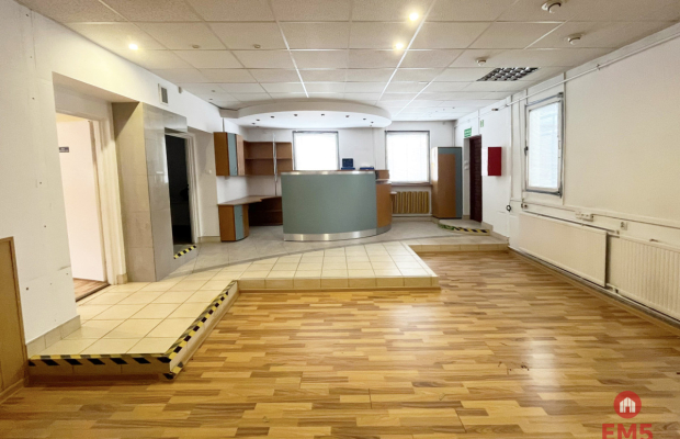 Świetna lokalizacja, duży parking