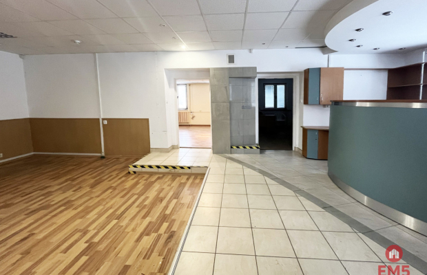 Świetna lokalizacja, duży parking