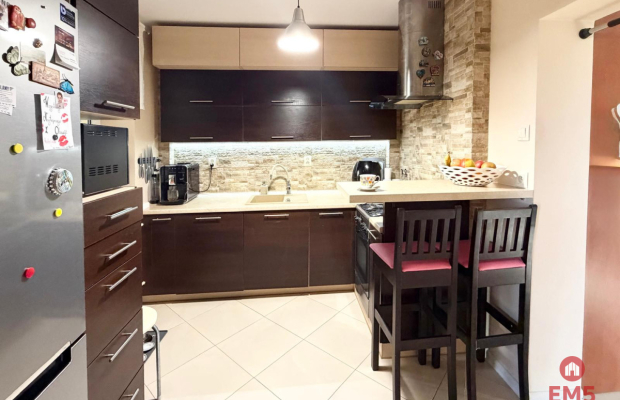 3 pokojowe mieszkanie Nowe Miasto, garaż