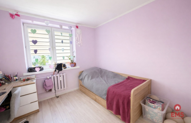 3 pokojowe mieszkanie Nowe Miasto, garaż