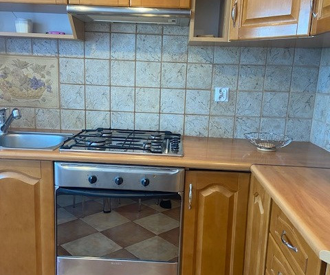 Zadbane 2-pokojowe mieszkanie obok basenu !!!