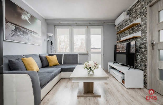 Dwa pokoje w centrum z balkonem