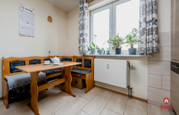 Zadbane 2 pokoje z dużym balkonem