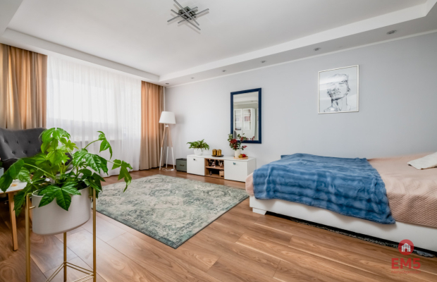 Trzy pokoje, duży balkon, Centrum