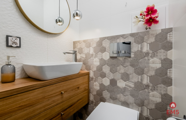 Trzy pokoje, duży balkon, Centrum