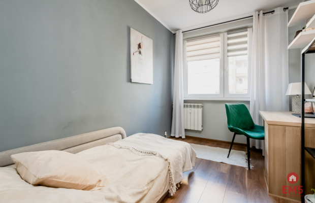 Trzy pokoje, duży balkon, Centrum