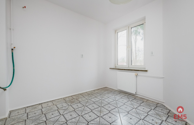 Wysoki parter z balkonem