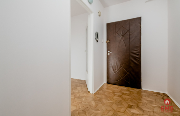 Wysoki parter z balkonem