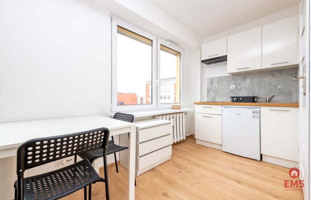 4 kawalerki obok Politechniki