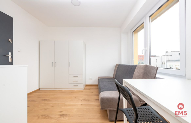 4 kawalerki obok Politechniki