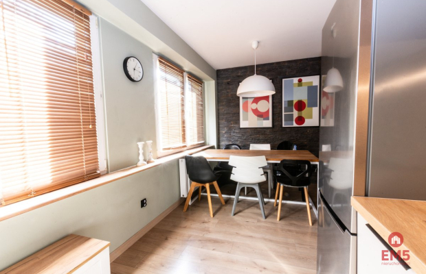 ul.Wiejska, 3 pokoje, parter