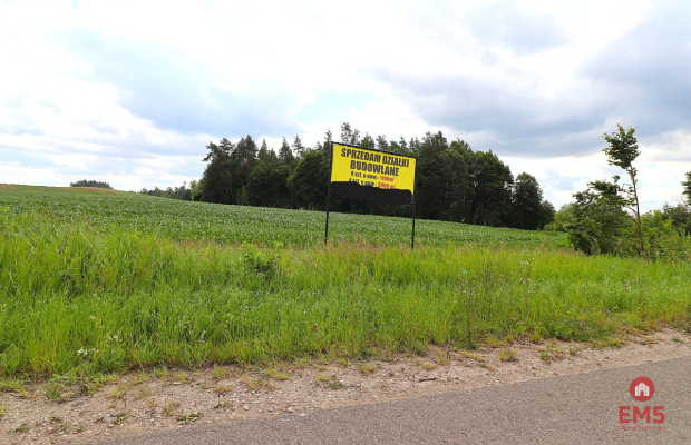 Działka na Mazurach blisko jeziora