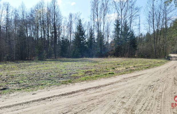 Działka blisko lasu w Solniczkach. 1109 m2