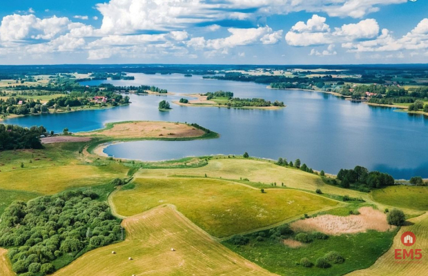 Jezioro, strefa ciszy, piękne widoki.