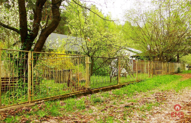 Działka rekreacyjno-budowlana 0,8 ha, pod miastem