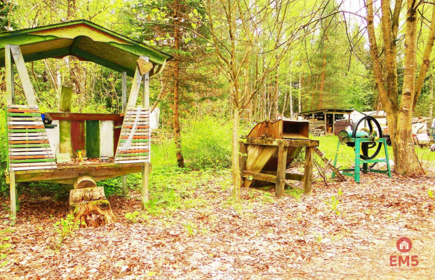 Działka rekreacyjno-budowlana 0,8 ha, pod miastem