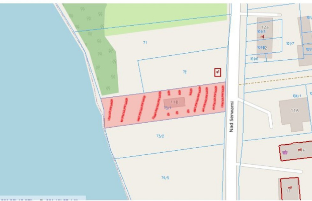 Działka nad jeziorem Serwy