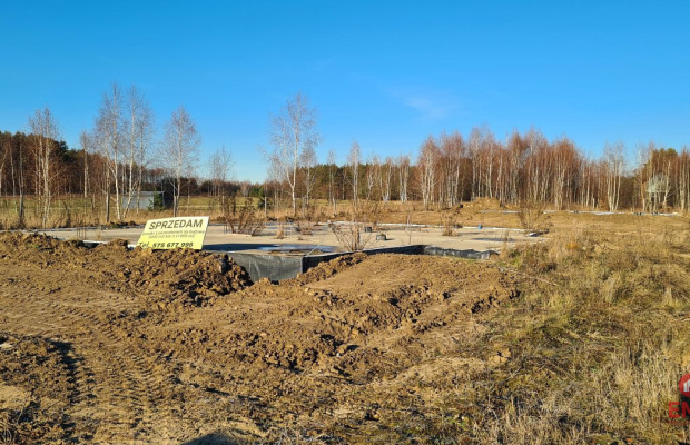 Działka 1000 m2, rozpoczęta inwestycja