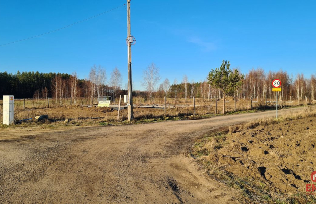 Działka 1000 m2, rozpoczęta inwestycja