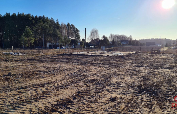 Działka 1000 m2, rozpoczęta inwestycja