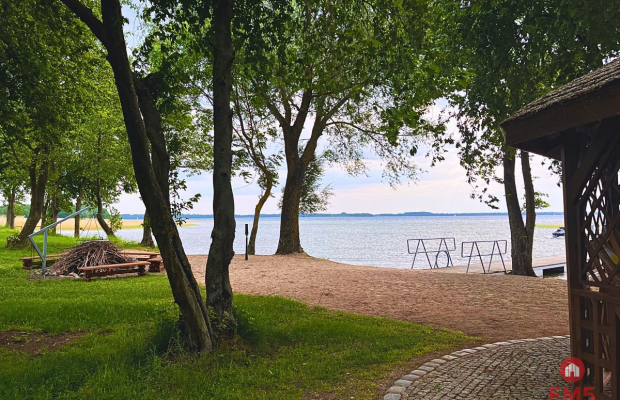 Działka budowlana z prywatną plażą na Mazurach!