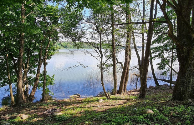 Działka budowlana pod usługi turystyczne - Mazury