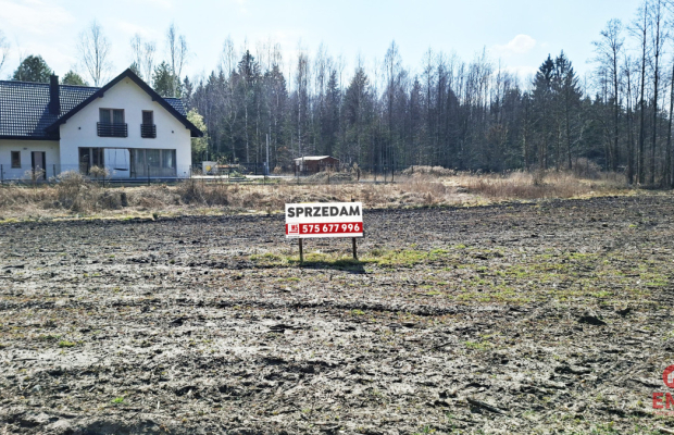 Solniczki. Działka budowlana pod lasem.