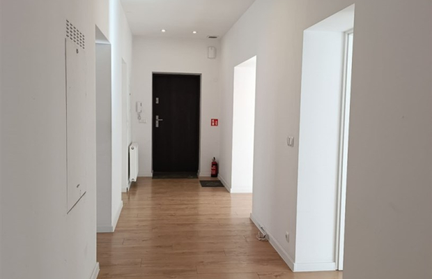 Reprezentacyjny apartament w zabytkowej kamienicy 