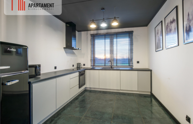 Dom z widokiem na jezioro, garaż, spokojna okolica