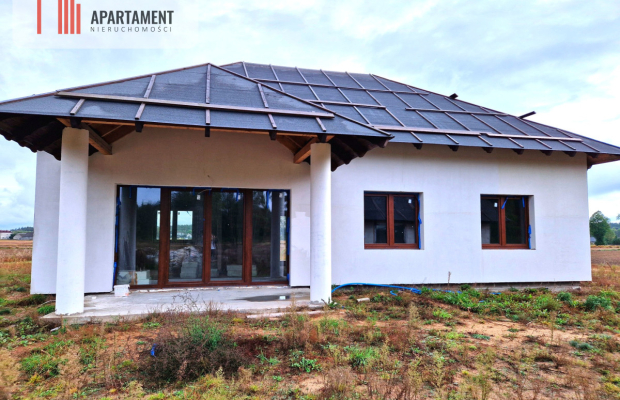 Piękny dom w stanie deweloperskim .