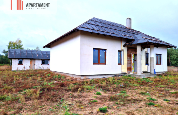 Piękny dom w stanie deweloperskim .