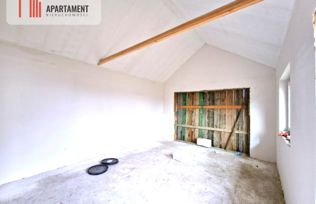 Piękny dom w stanie deweloperskim .