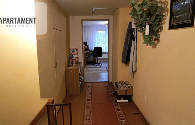 Dom z zabudowaniami na działce 1,24 ha