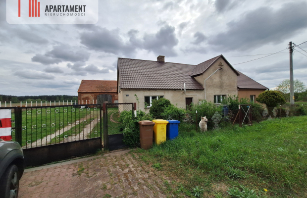 Dom na dużej działce.../W cenie mieszkania