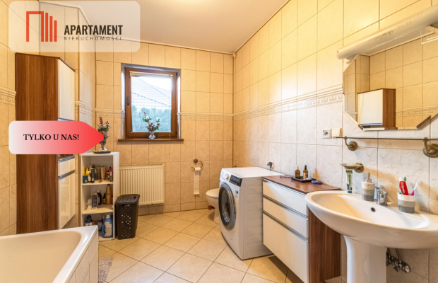 Dom: dwa mieszkania i przestrzeń na działalność