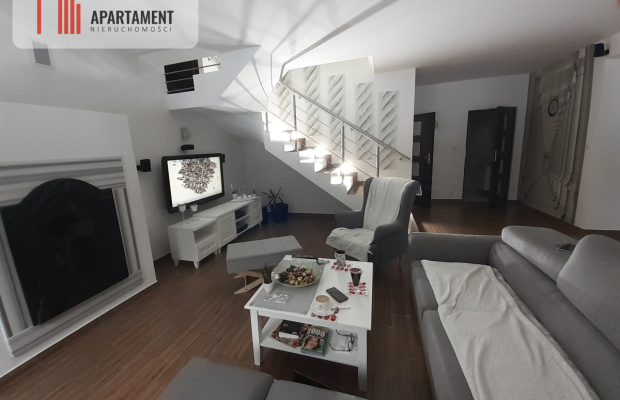 Piękny dom pod lasem