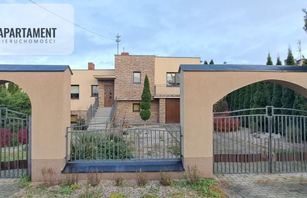 Tylko u nas! Ładny duży dom, spokojna okolica