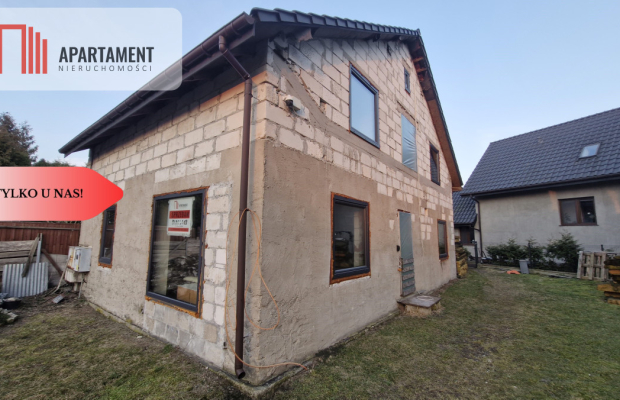 Rypin. Dom - stan surowy zamknięty, ogrodzony.