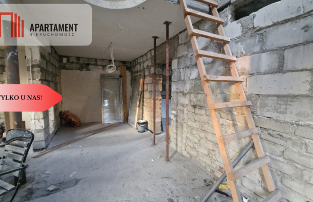 Rypin. Dom - stan surowy zamknięty, ogrodzony.