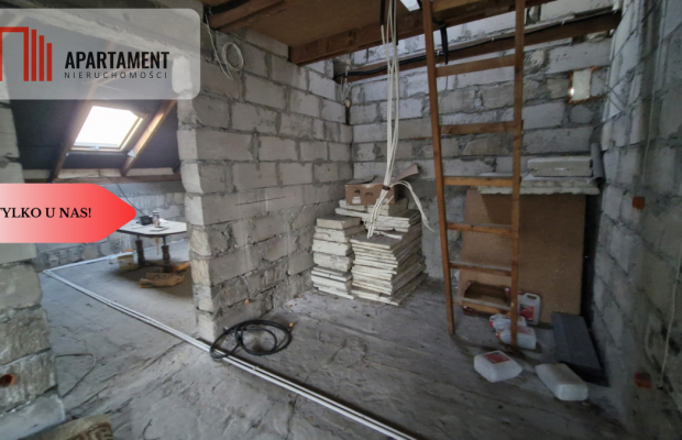 Rypin. Dom - stan surowy zamknięty, ogrodzony.